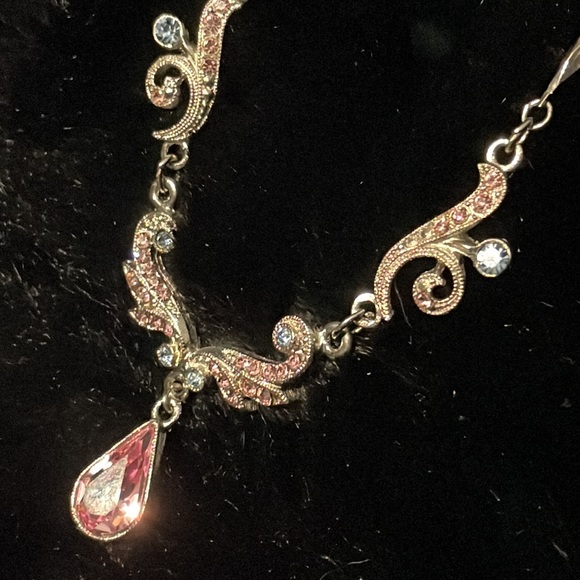 Jewelry - Vintage Style Art Nouveau Silver Filigree Necklace Pink Crystal Teardrop